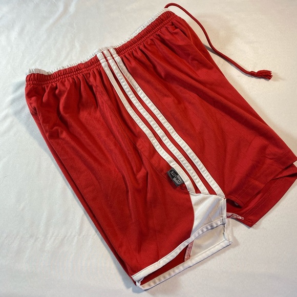 Adidas Climate red shorts S - Picture 8 of 8